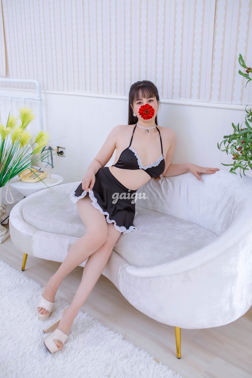 Thảo Trang Nóng Bỏng Gợi Tình Chiều Khách Hết Mình