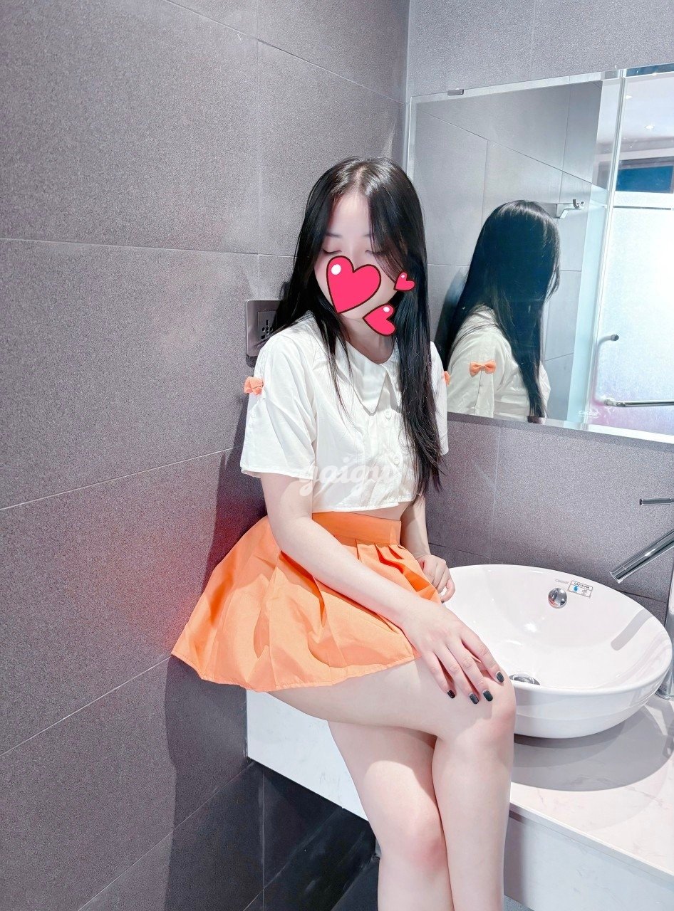 Tuyết Trinh – siêu nóng bổng mới bước vô nghề